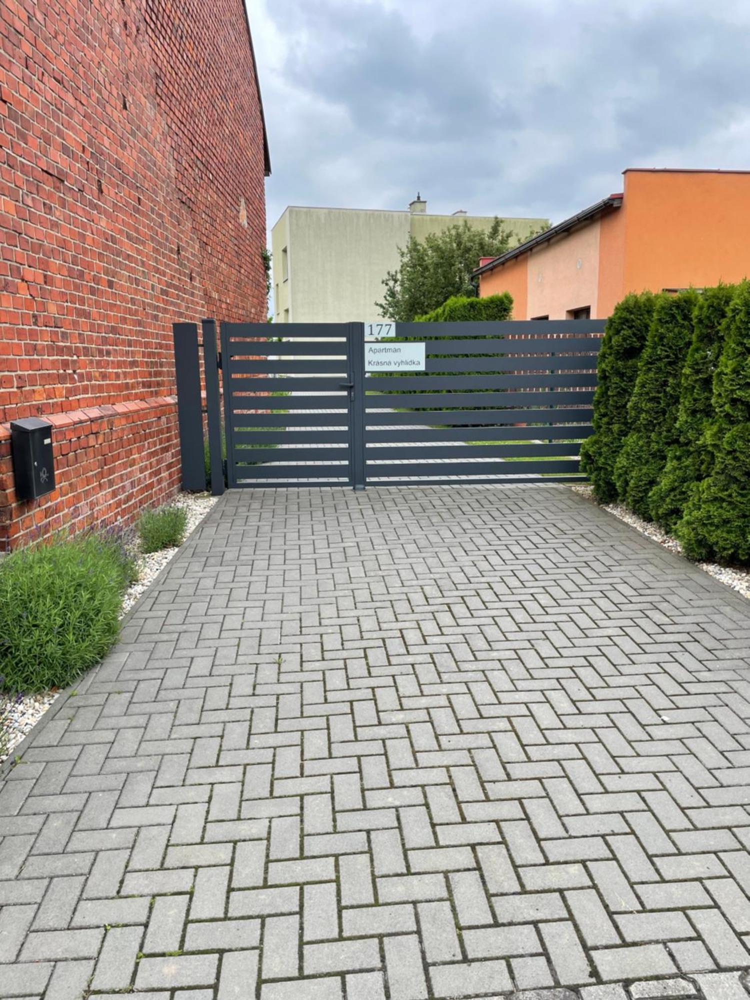 Apartman Krasna Vyhlidka Dolni Benesov Exterior photo